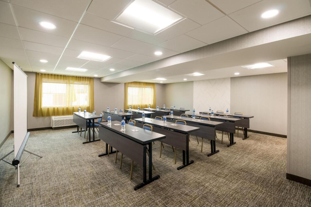 Springhill Suites By Marriott Dallas Nw Highway At Stemmons / I-35East Esterno foto